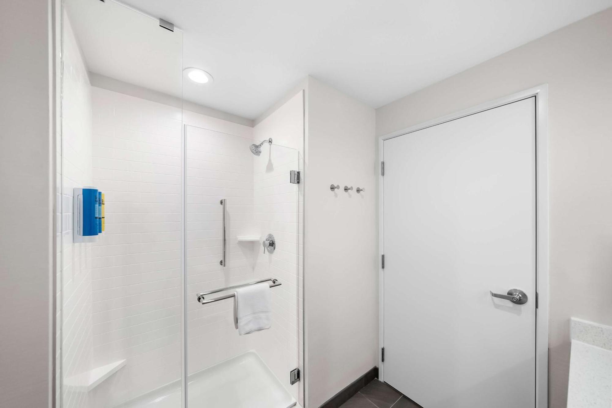 Tru By Hilton Plano Hwy 75 Hotel Екстериор снимка