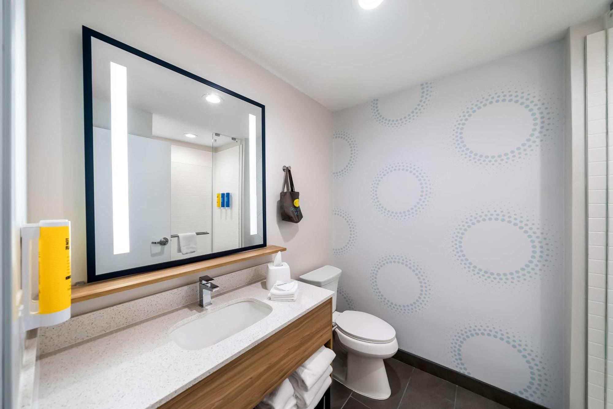 Tru By Hilton Plano Hwy 75 Hotel Екстериор снимка