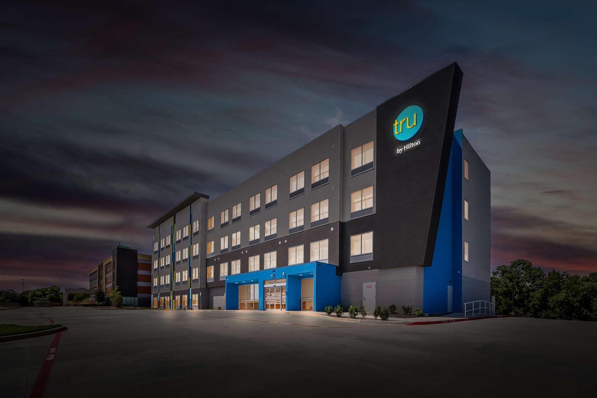 Tru By Hilton Plano Hwy 75 Hotel Екстериор снимка