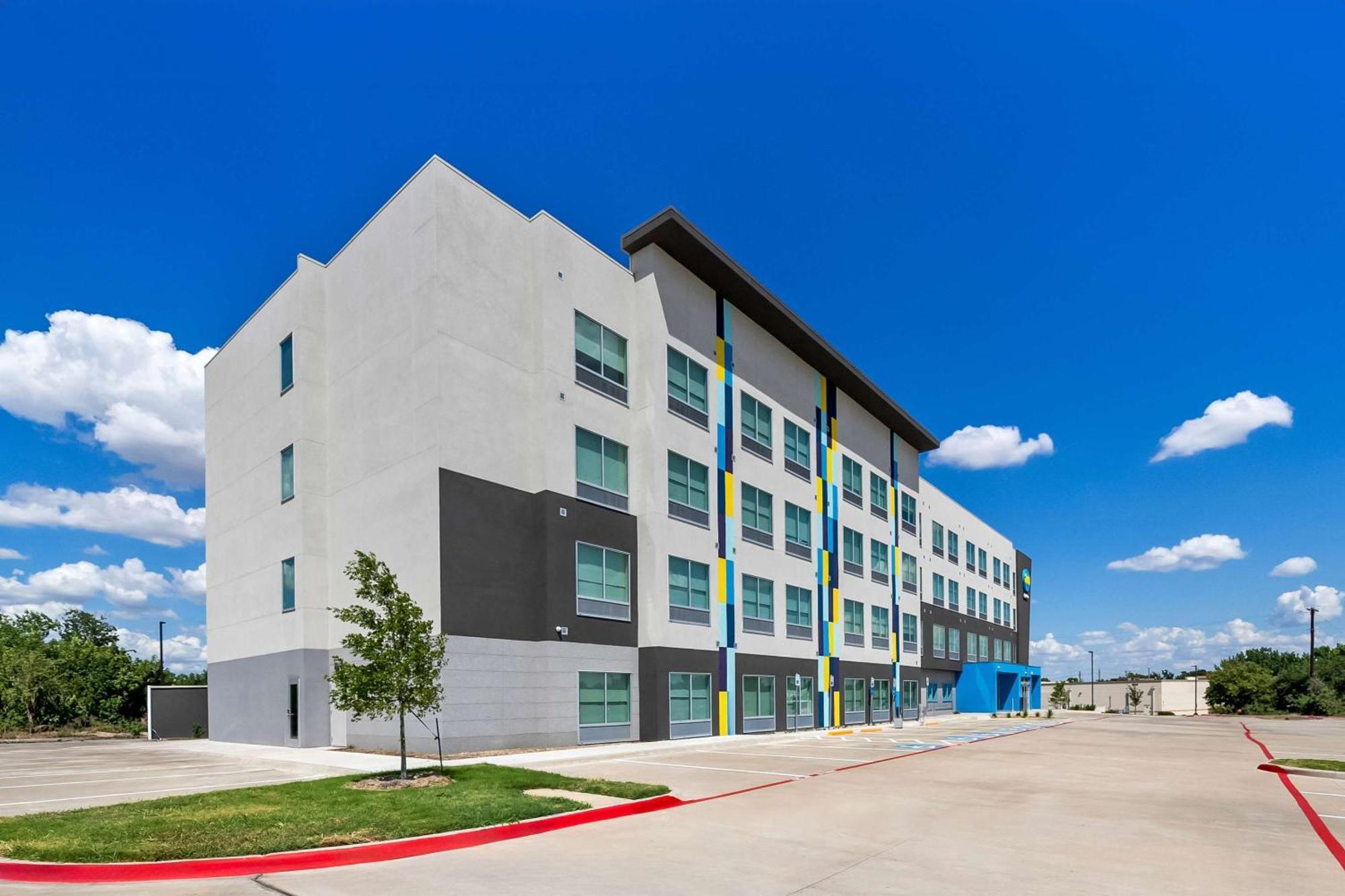 Tru By Hilton Plano Hwy 75 Hotel Екстериор снимка